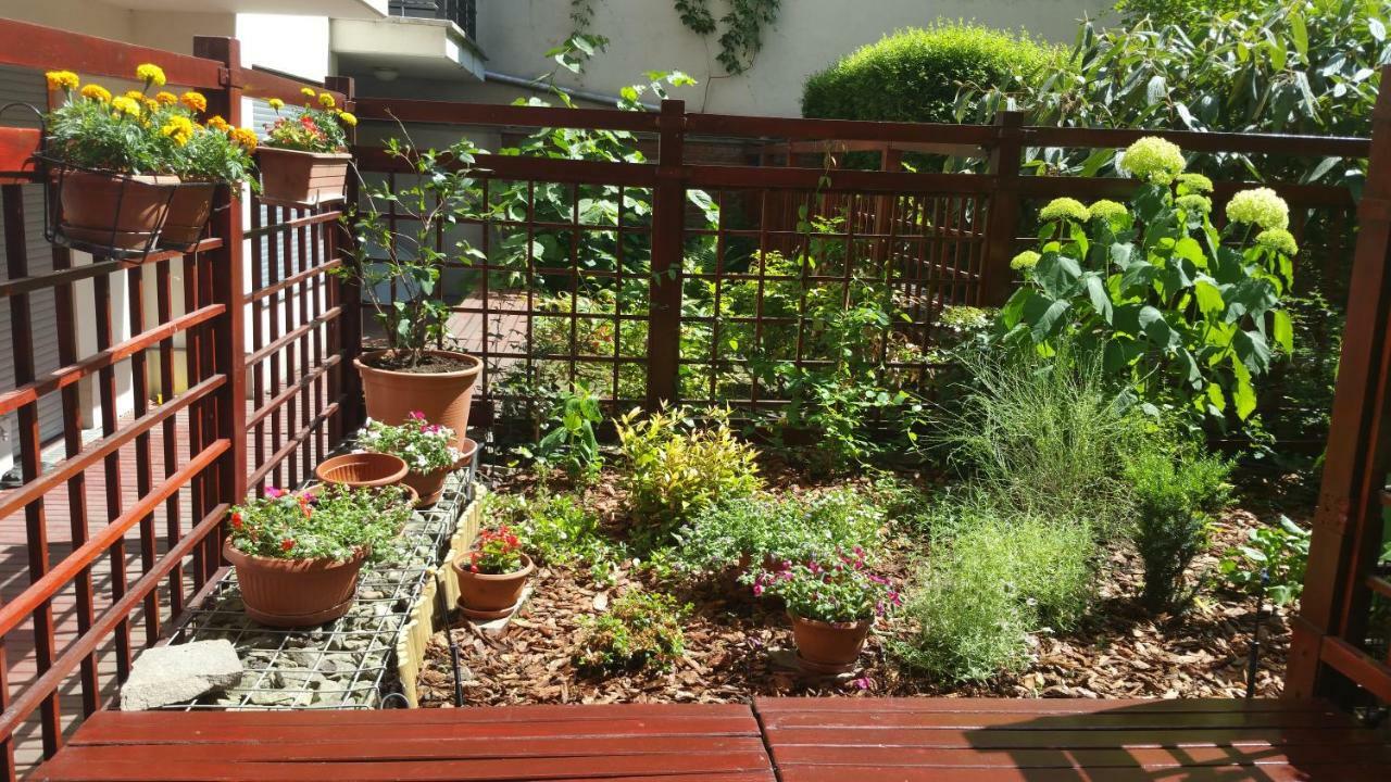 Downtown Garden Isle In Urban Style-Free Parking Apartment Budapest Exterior photo